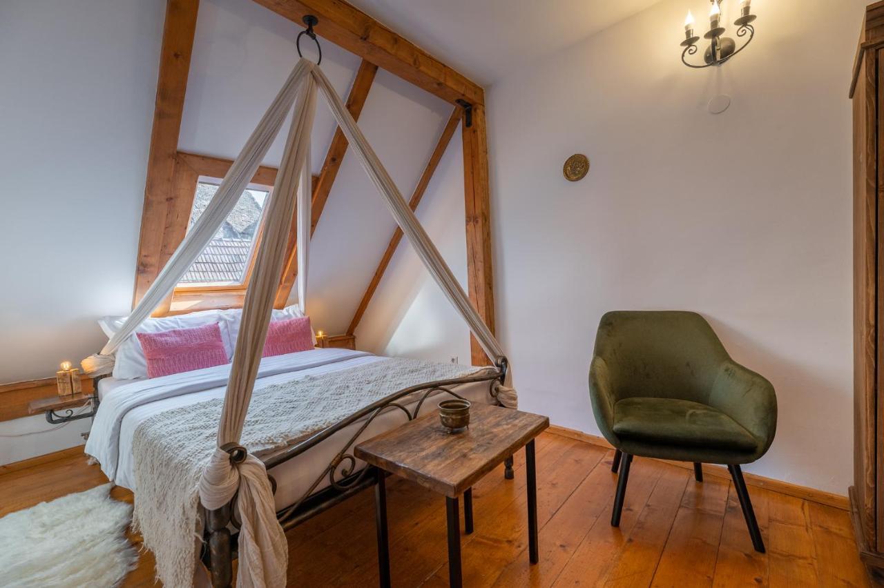 Boutique Hotel Von Graf Sighişoara Exterior foto