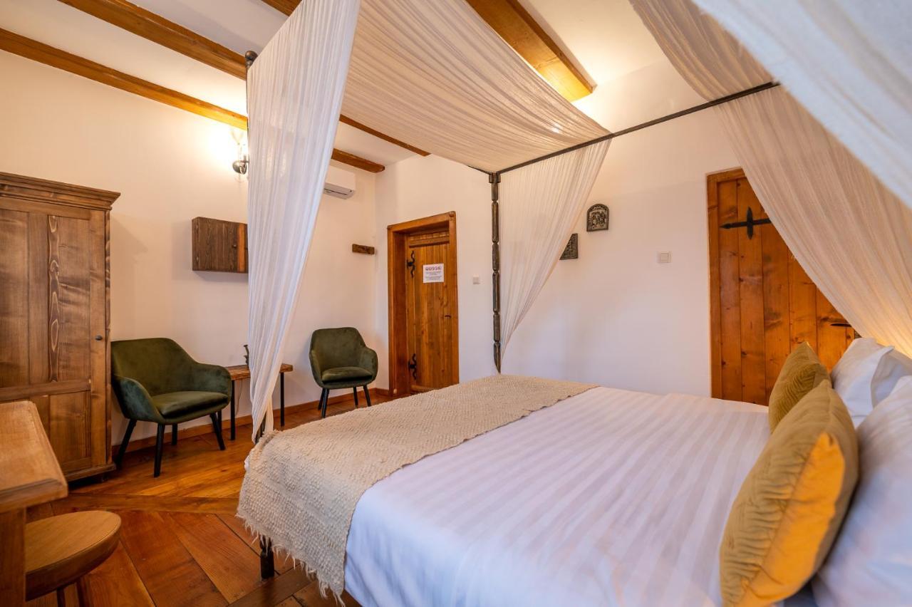Boutique Hotel Von Graf Sighişoara Exterior foto