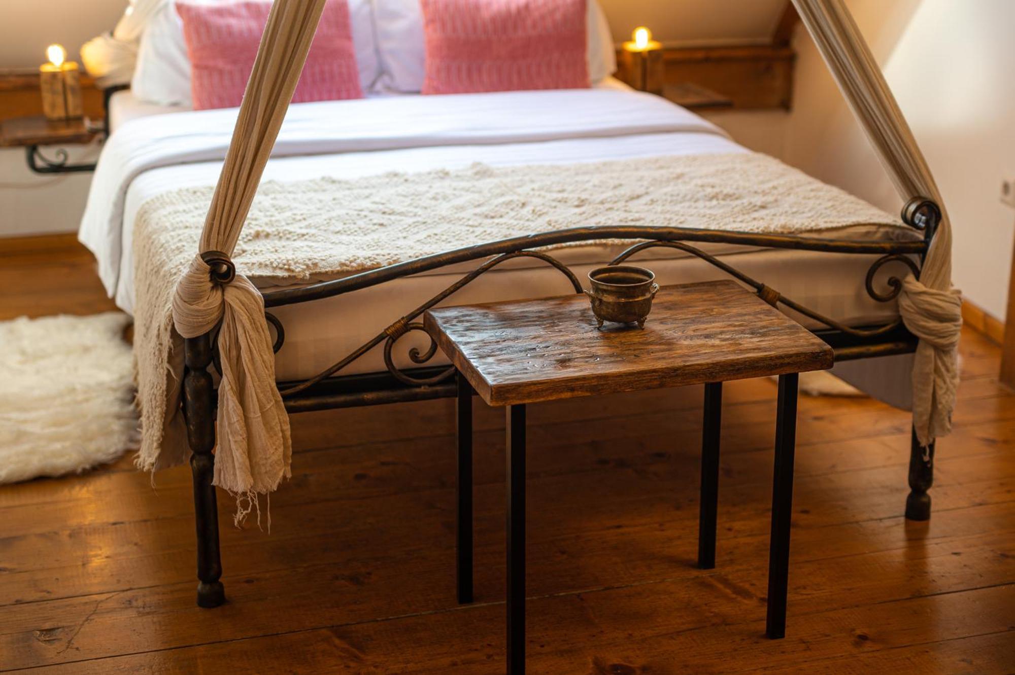 Boutique Hotel Von Graf Sighişoara Quarto foto